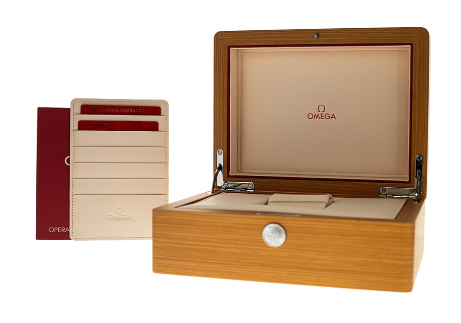 Omega Speedmaster Racing 326.30.40.50.01.001 Image 4